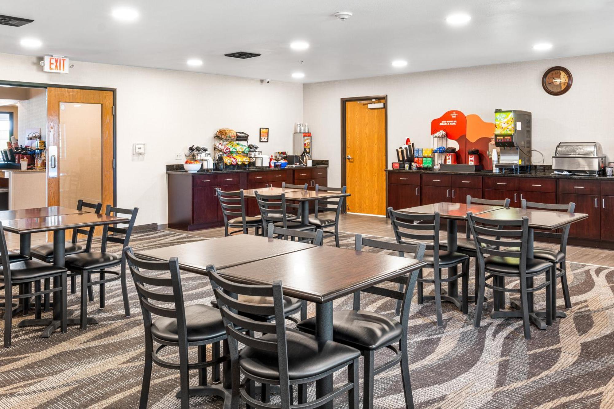 Boarders Inn & Suites By Cobblestone Hotels - Shawano Exteriör bild