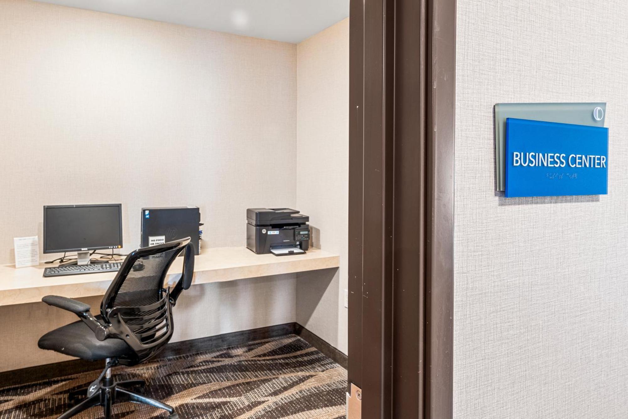 Boarders Inn & Suites By Cobblestone Hotels - Shawano Exteriör bild