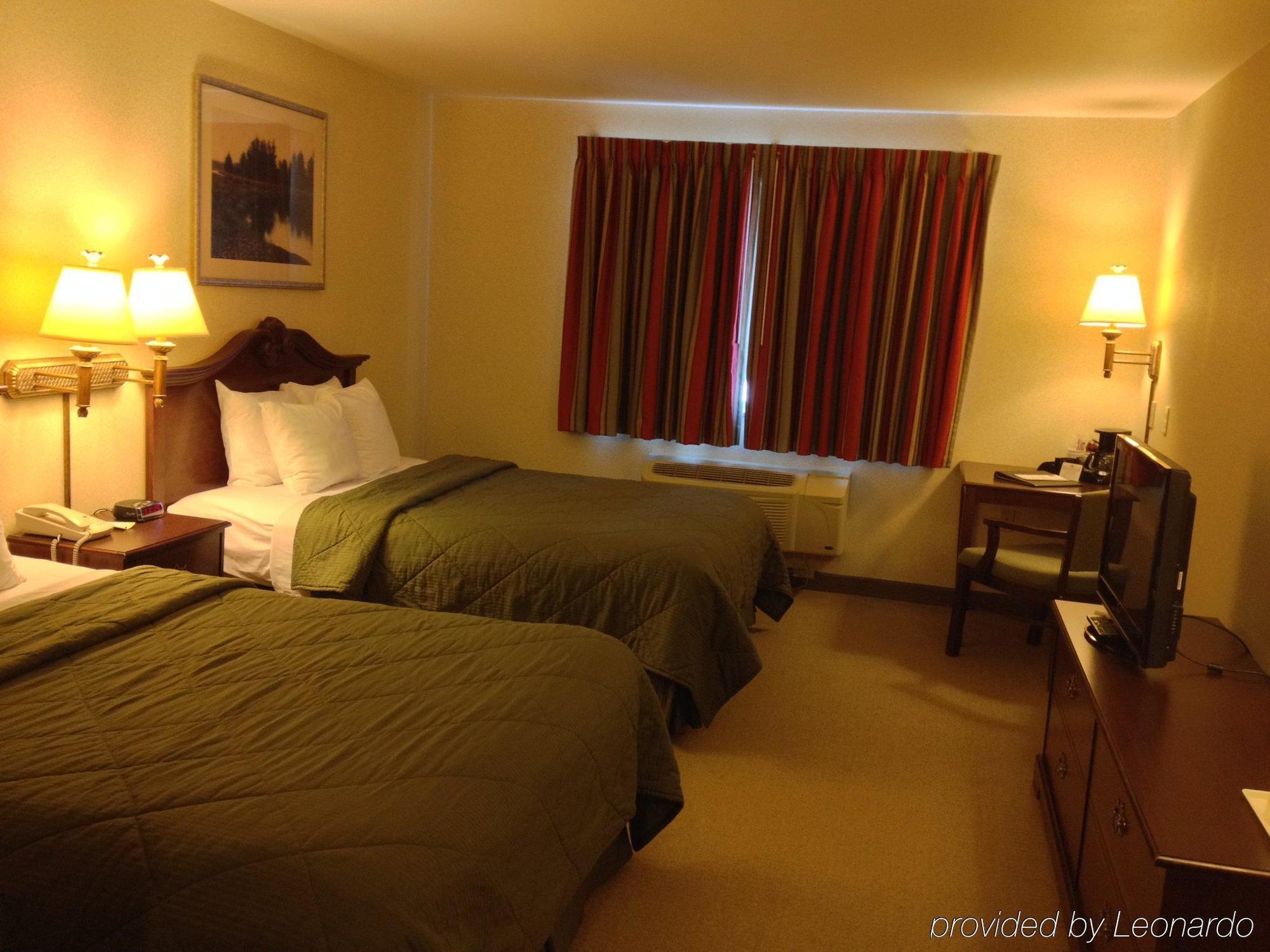 Boarders Inn & Suites By Cobblestone Hotels - Shawano Exteriör bild